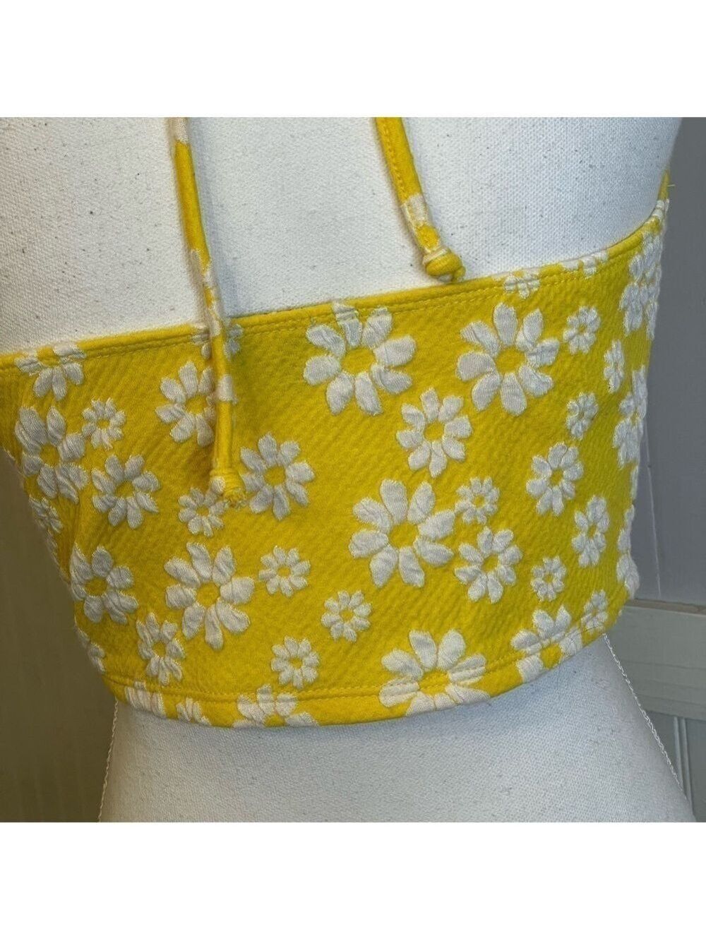 Yellow Daisy Floral Halter Crop Top Julia by J Love Size L - Picture 7 of 13